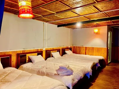 Bed in 4-Bed Dormitory Room — Sky View hostel
